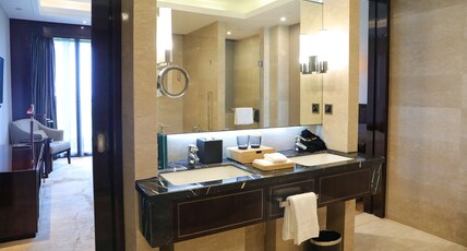 Doubletree Anhui Suzhou Room Type - KING ONE BEDROOM SUITE