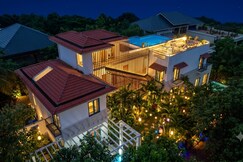 Villa De Fairmount | 5BHK Villa With 2 Private Pools by Luxury Stay