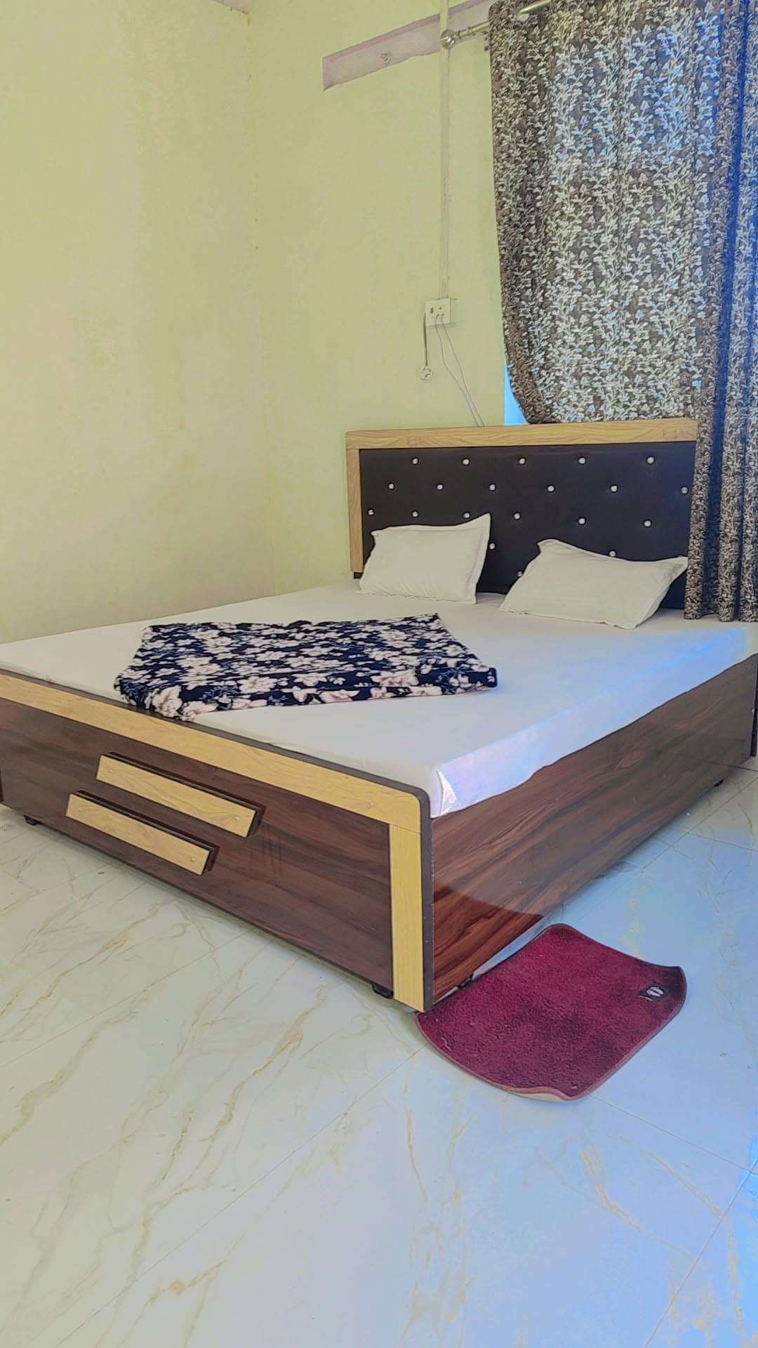 Shree Om Paradise Inn - Tap to explore photos