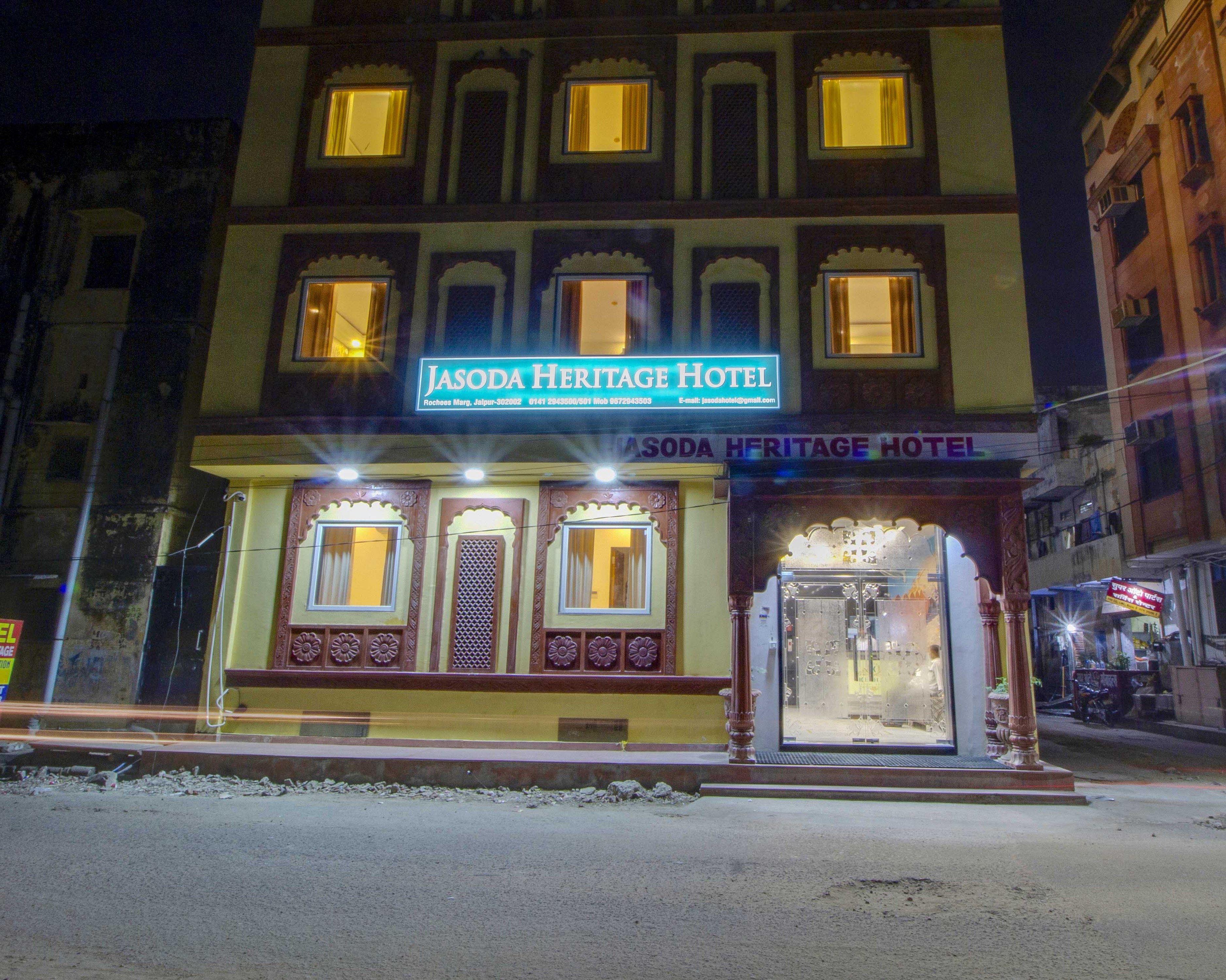Jasoda Heritage Hotel Near Hawa Mahal - Tap to explore photos