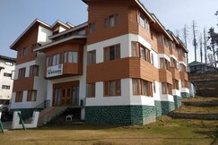 Welcome Hotel (Centrally Heated)