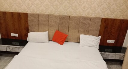 Golden Spoon Room Type - Super Deluxe Room
