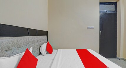 Hotel O Four Square Room Type - Classic