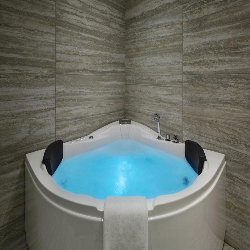Novotel Jeddah Tahlia - Tap to explore photos