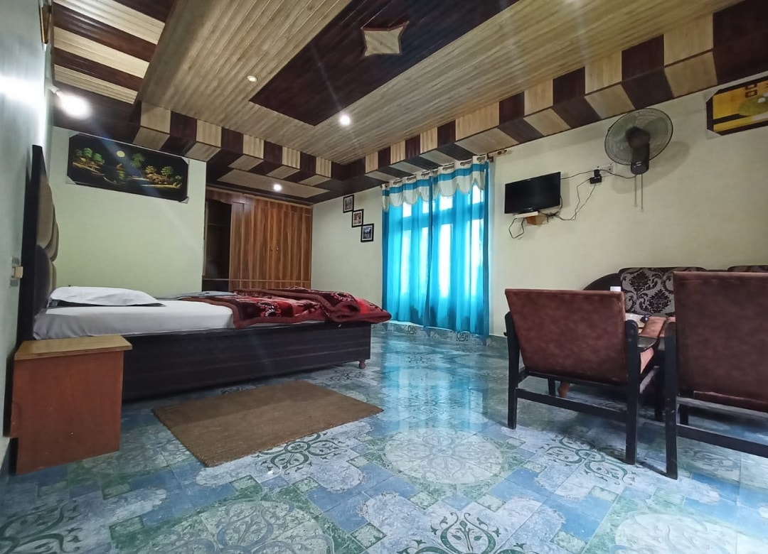 Gautam Guest House - Tap to explore photos