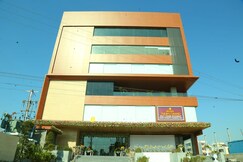 HOTEL TULIPS GRAND TURKAMJAL