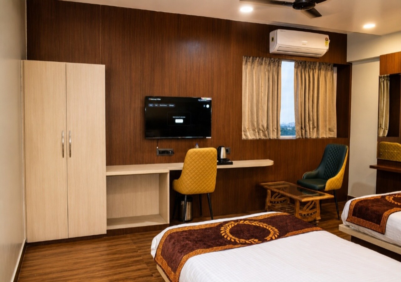 Hotel Deo Signature Suites - Tap to explore photos