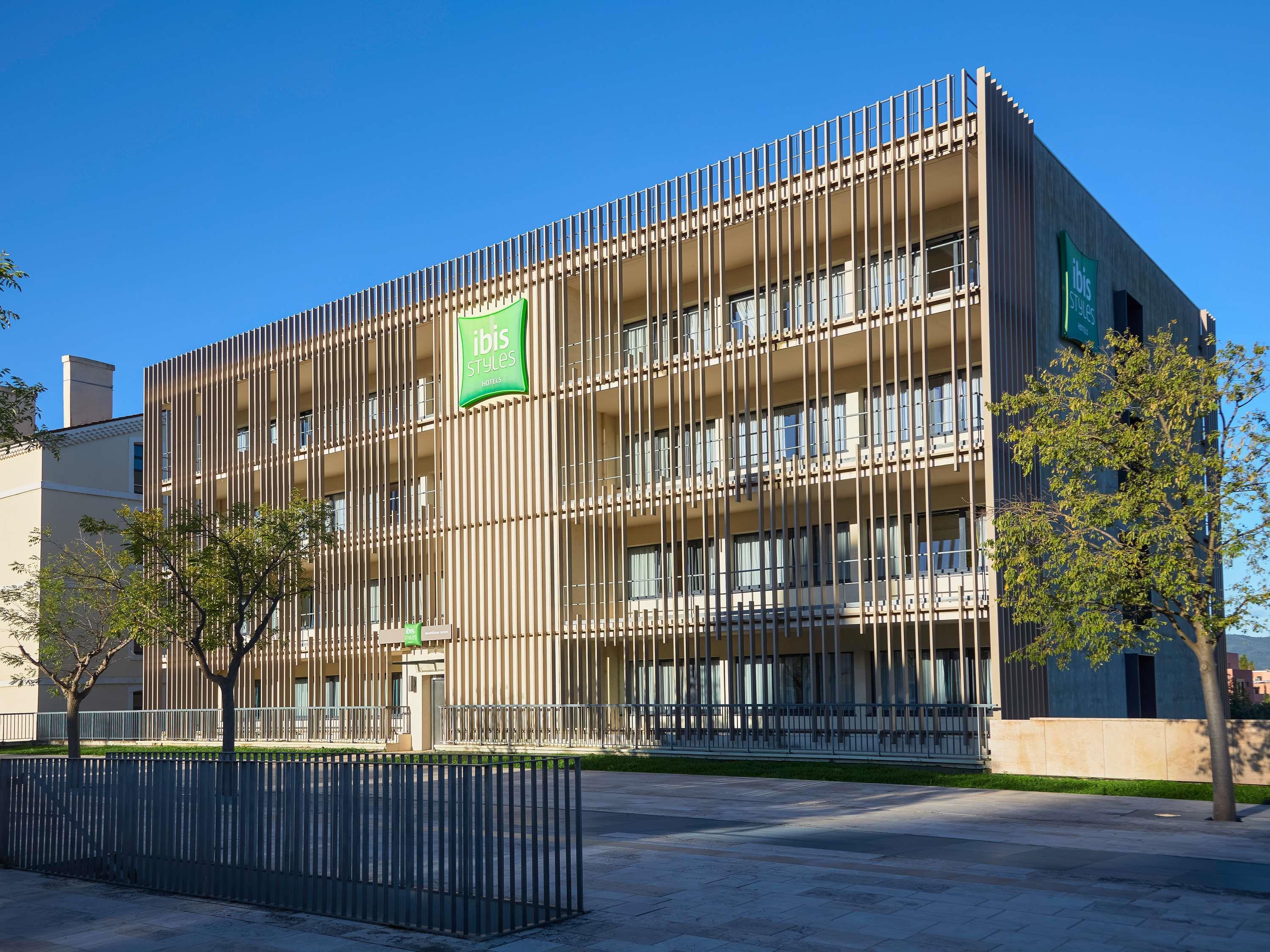 Ibis Styles Montelimar Centre - Tap to explore photos