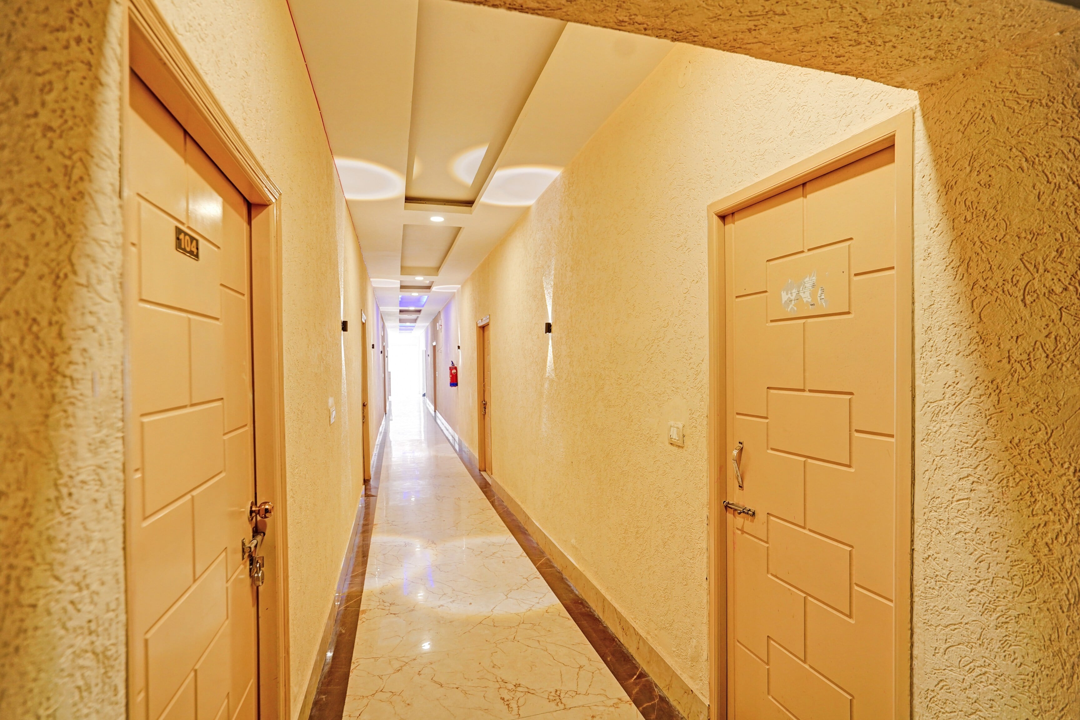 Hotel O JP International Airport Patna Formerly Crescent Garden - Tap to explore photos