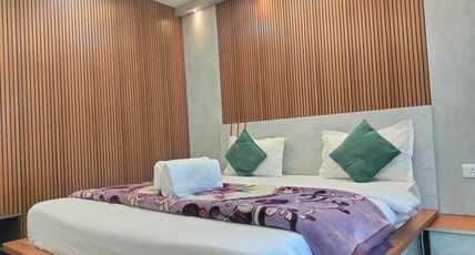 Green Forest View Shimla - Mountain View Hotel Room Type - Super Deluxe Double Bed Room With Mountain view Green Forest View Shimla - Mountain View Hotel Room Type - Super Deluxe Double Bed Room With Mountain view