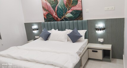 VEENA STAY AND CAFE RESTAURANT Room Type - VS-02(SUITE ROOM)