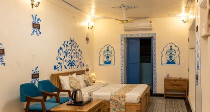 Storica Stays Room Type - Super Deluxe Balcony Room Mehrangarh Fort View