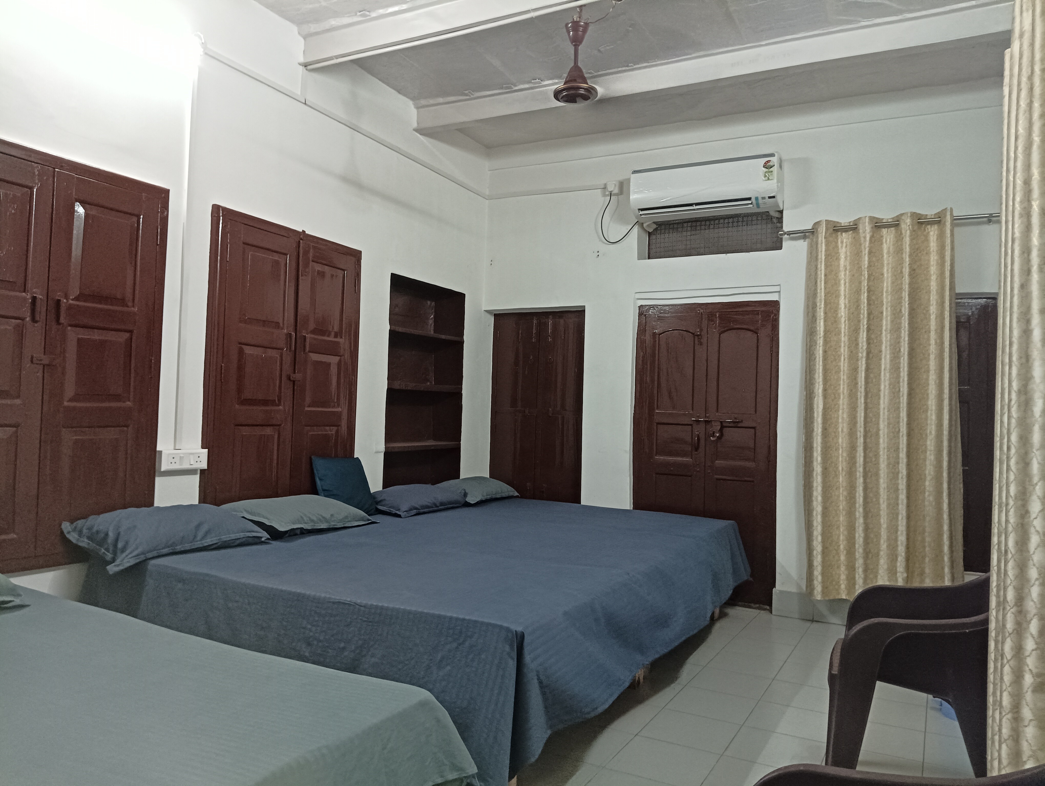 Ramaya Homestay - Tap to explore photos