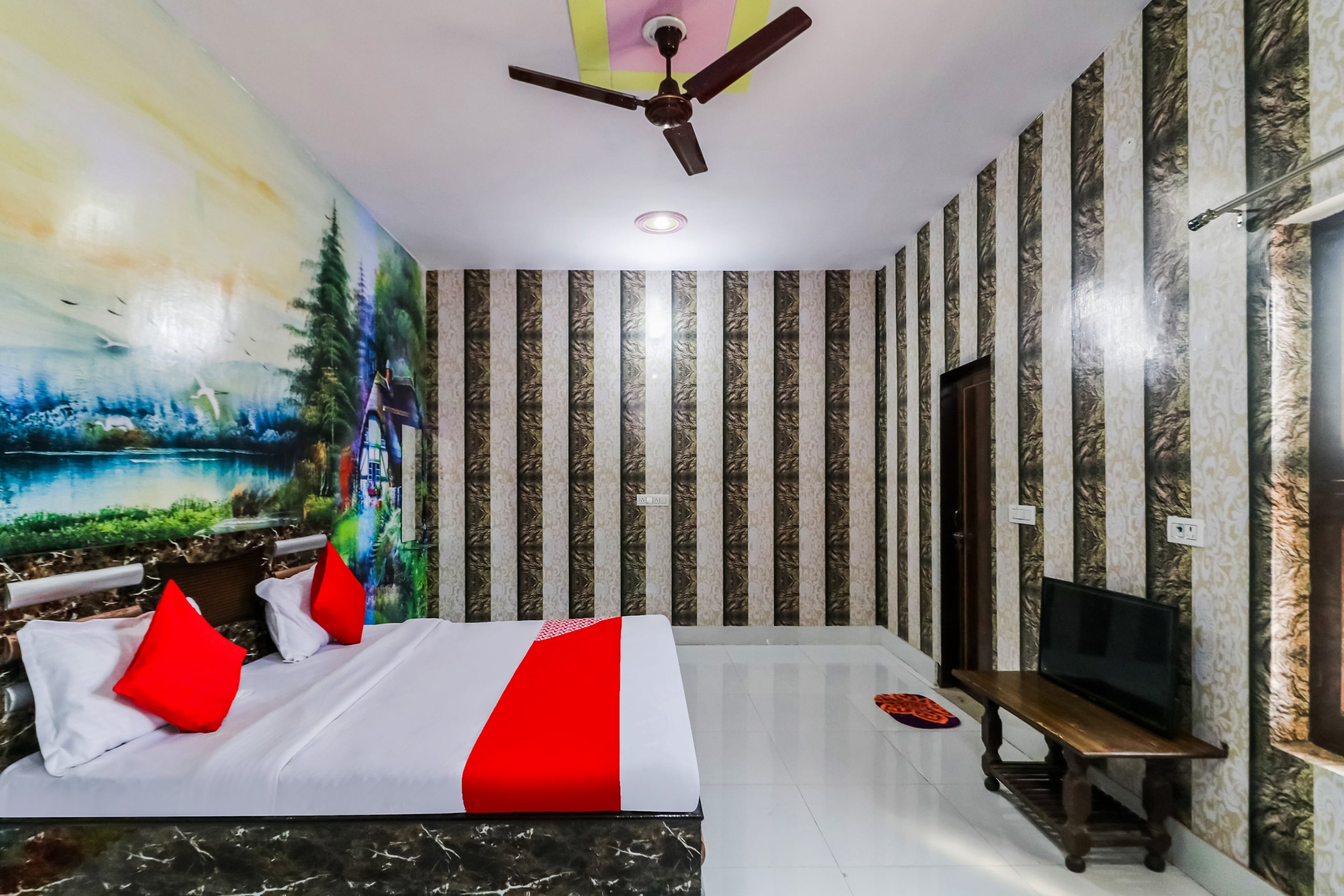 Hotel O Sawera Hotel And Restorent - Tap to explore photos