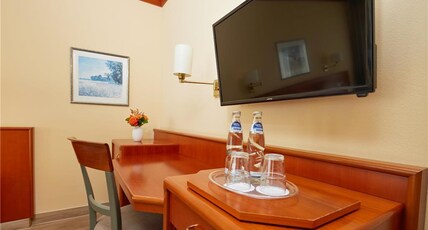 Best Western Hotel Geheimer Rat Room Type - 2 Single Beds, Comfort Room, Sitting Corner, Work Desk, One Free Bottle Of Water, Coffee And Tea Mak Best Western Hotel Geheimer Rat Room Type - 2 Single Beds, Comfort Room, Sitting Corner, Work Desk, One Free Bottle Of Water, Coffee And Tea Mak