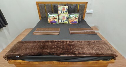 Shree Kedarnath Homestay Room Type - Bedroom 201