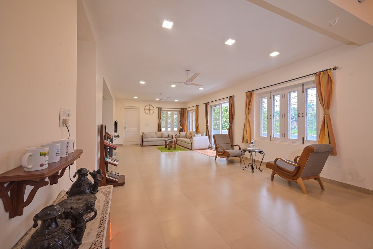 Grassendale Villa 4bhk Pvt Pool - Tap to explore photos