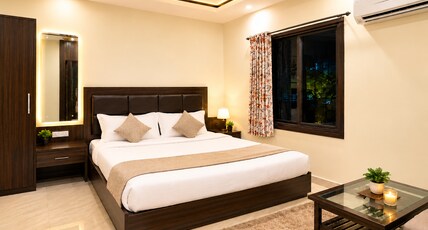Hotel Ritik Raj Room Type - Deluxe Room