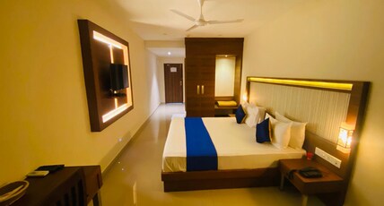 HOTEL SAMRAT EDAKKARA Room Type - Ac Deluxe Room