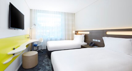 Holiday Inn Express SYDNEY MACQUARIE PARK Room Type - Standard Room with Free Breakfast