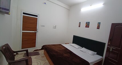 Shivlok guest house Room Type - double bed ac room