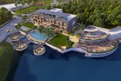 FLOATING DECK RESORT