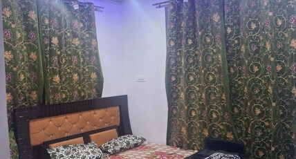 Gulzar Guest House Room Type - Deluxe Room