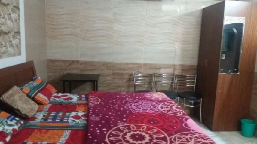 HOTEL DREAMTOWN - Tap to explore photos