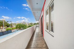 Hotel O Girdharwal Resort