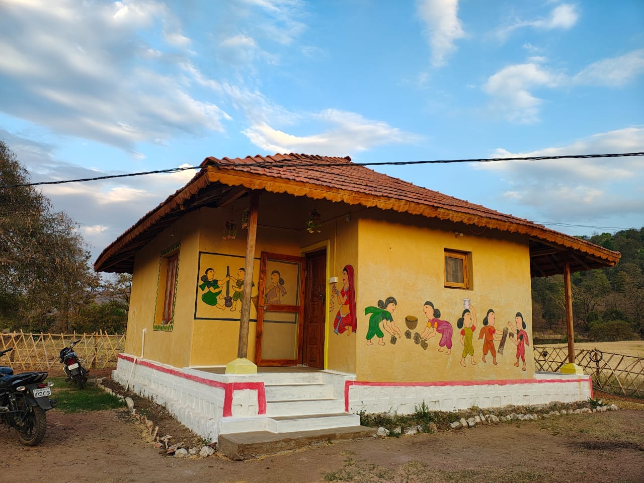 Imli Home Stay - Tap to explore photos