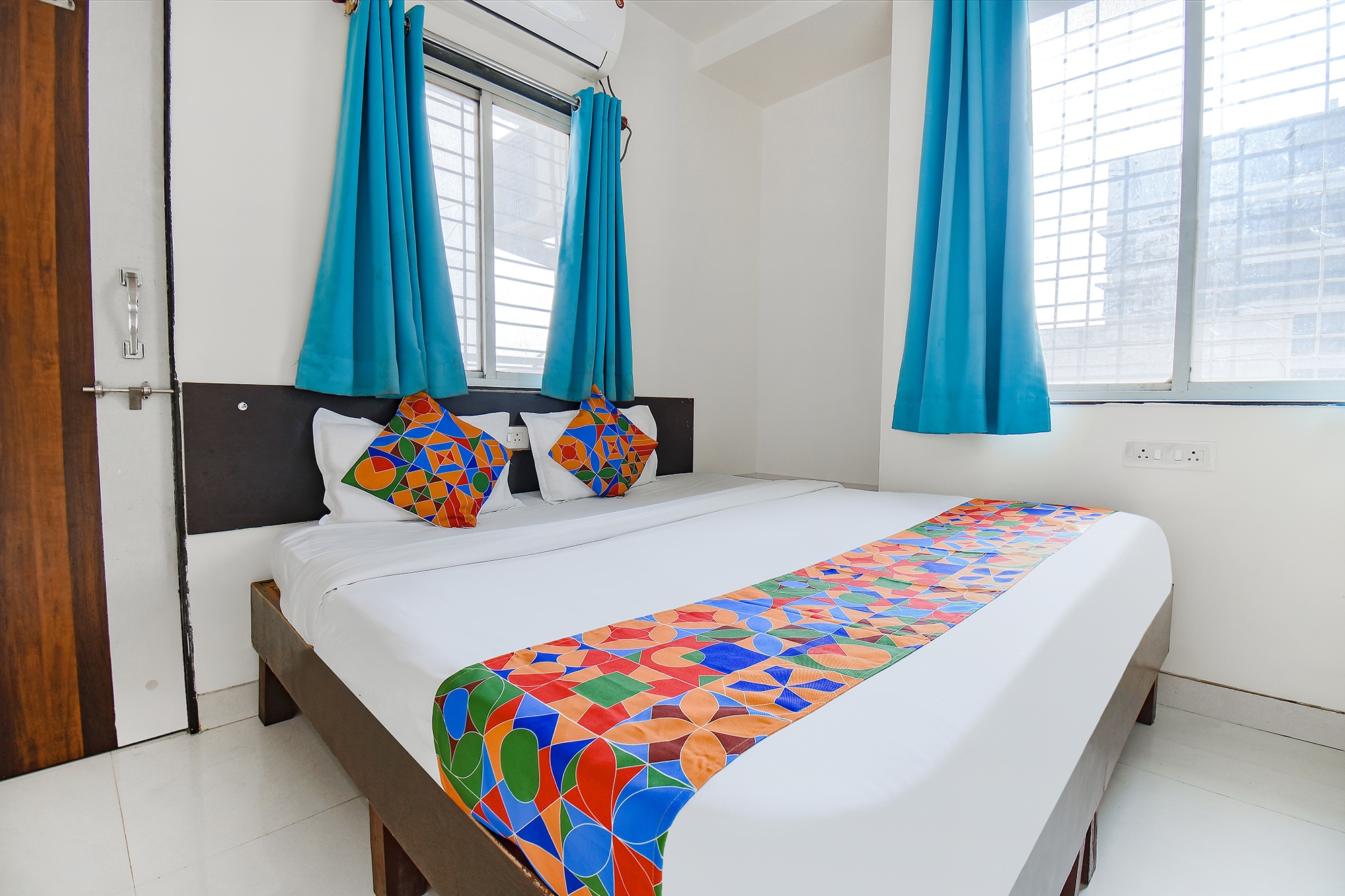 Via Galaxy Apartments - Tap to explore photos