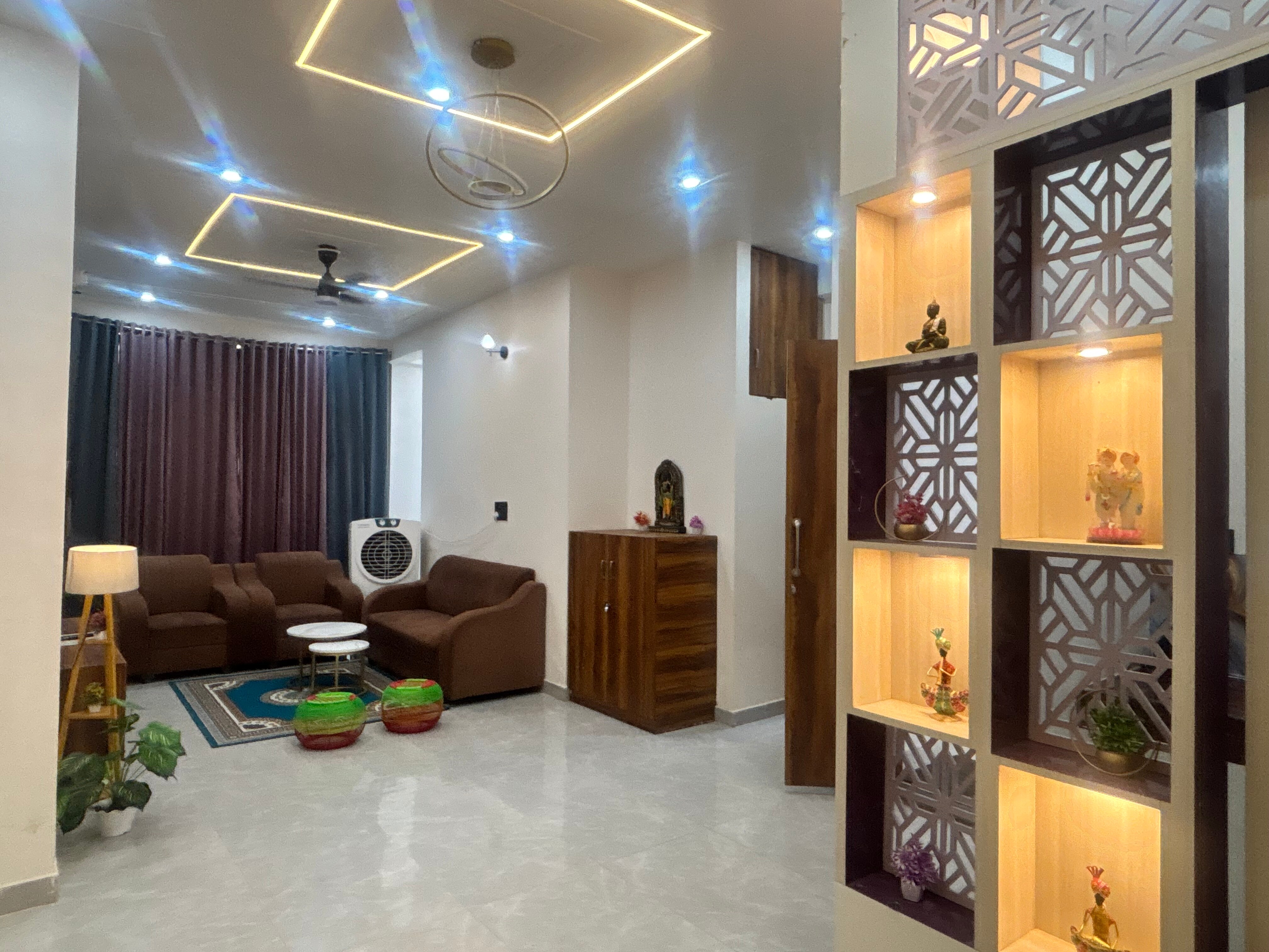 Krishnam Niwas - Tap to explore photos