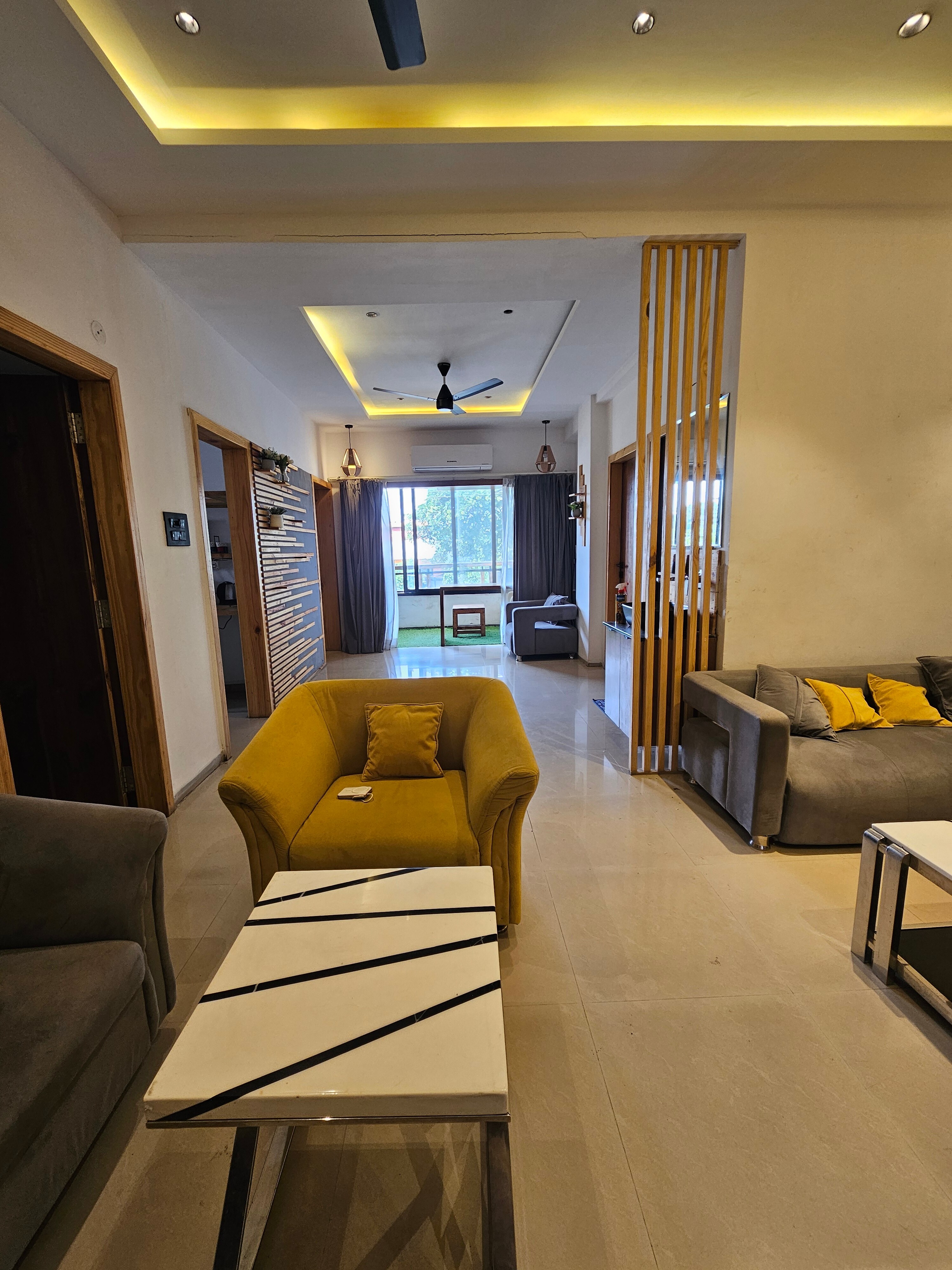 Andaz Luxe 3BHK Apartment By Hyphn - Tap to explore photos