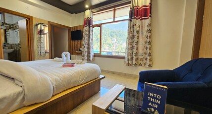 Hotel Alpine Vista Room Type - Deluxe Room with mountain view
