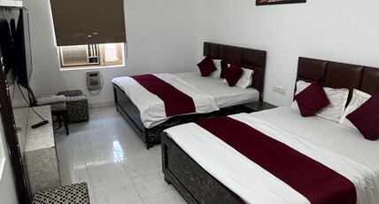 Hotel City Stay Room Type - FOUR BEDDED DELUXE AC ROOM