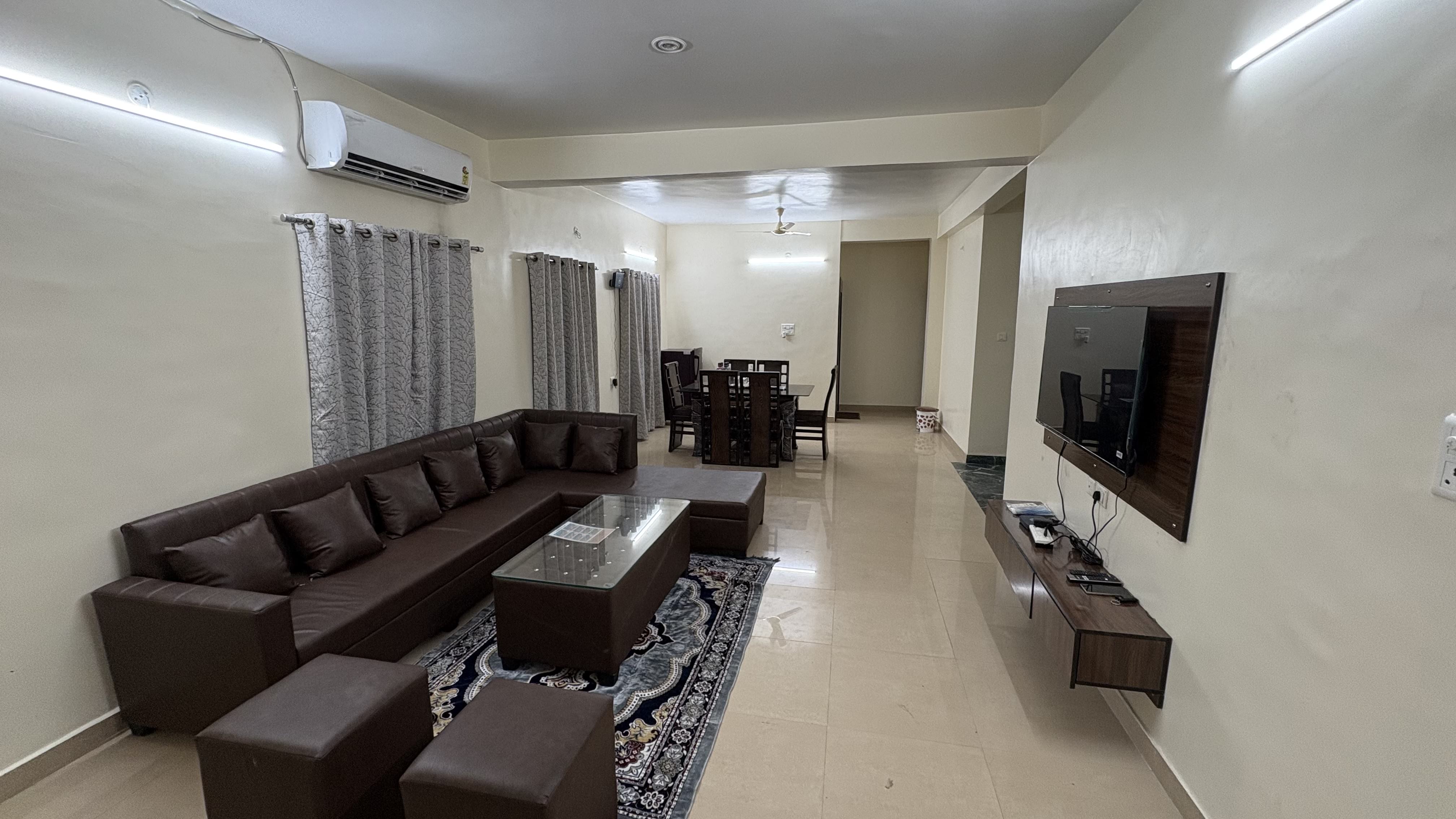 Elite Villa Homestay - Tap to explore photos