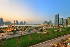 Al Majaz Premiere Hotel Apartments