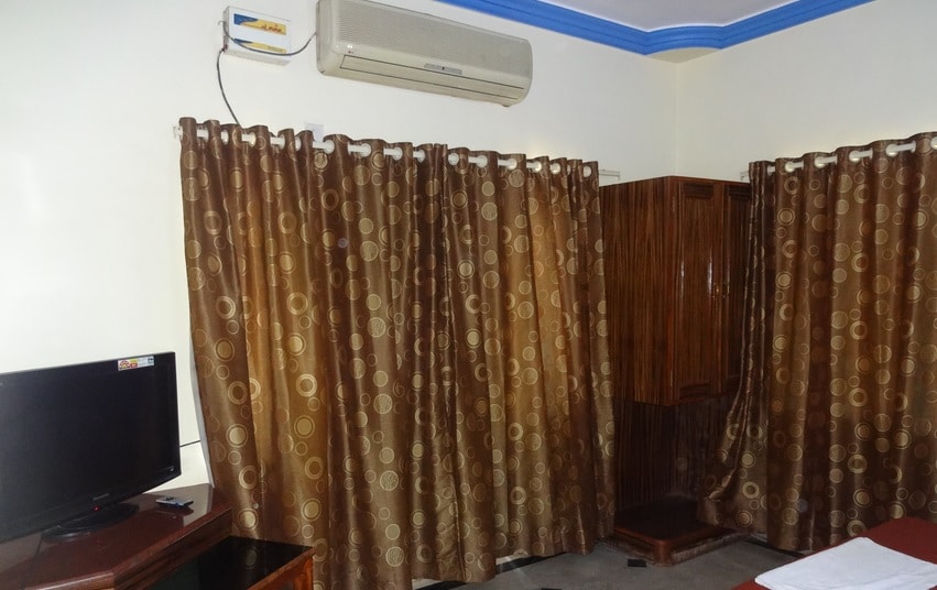 Hotel Royal Punjab - Tap to explore photos