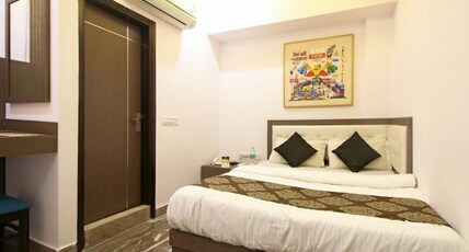 Hotel RK Grand Inn Room Type - Deluxe room