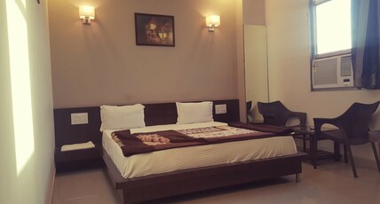 Hotel Surya Mahal Room Type - Deluxe Room