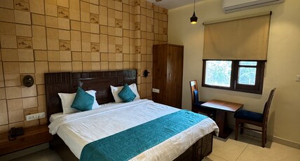 Sky Star Hotel Room Type - Super Deluxe Room