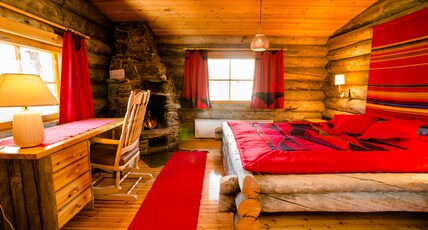 Kakslauttanen Arctic Resort Room Type - Small Chalet (East Village)