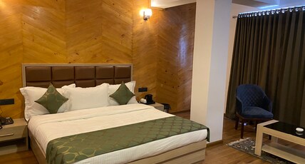 Hotel Khangzik Room Type - Deluxe Room