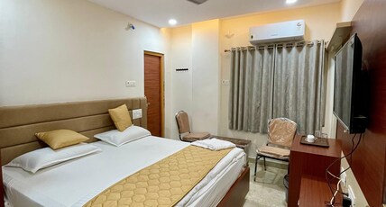 VAJRA RESIDENCY, Mancherial Room Type - DELUXE ROOM