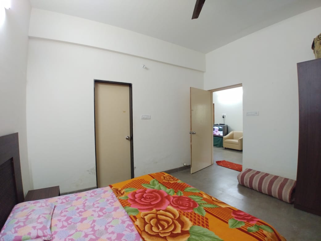 Awesome Residency - Tap to explore photos