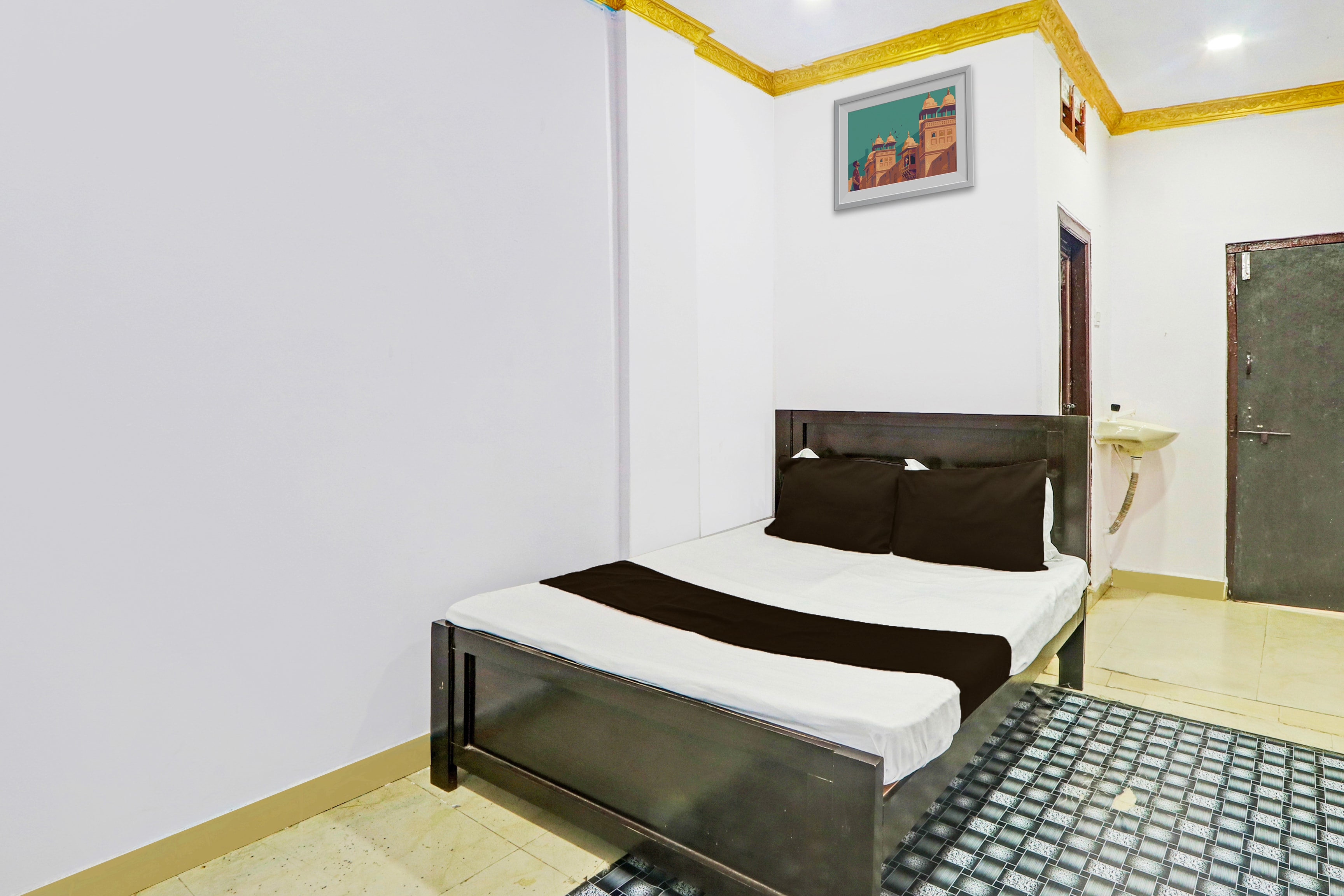 Hotel O Green Hostel & Lodge - Tap to explore photos