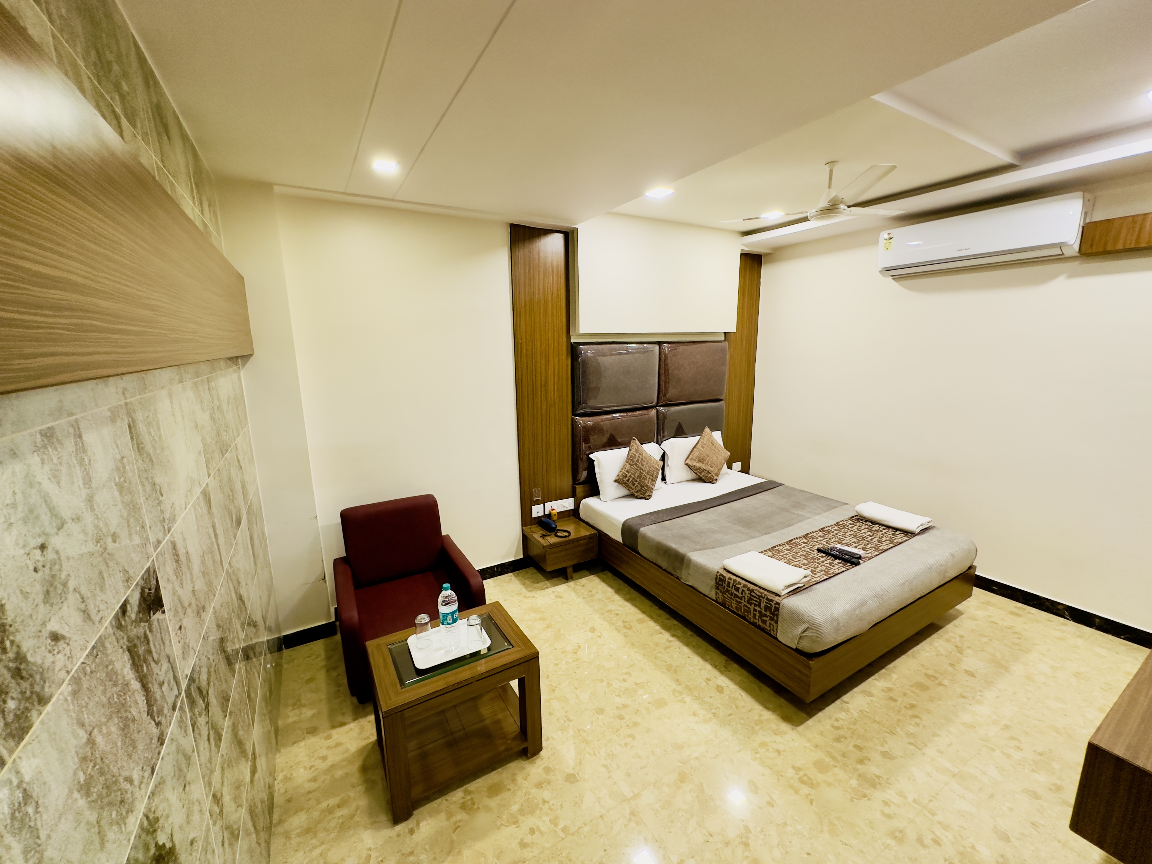Sheraton Grande Hotel - Business Class Hotel (Near Puratchi Thalaivar Dr MGR Central Railway Station - Tap to explore photos