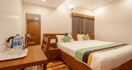 Treebo Elite Plaza, 700 Mtrs From Madikeri Fort Room Type - Economy Room