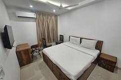 The Oscar East of Kailash