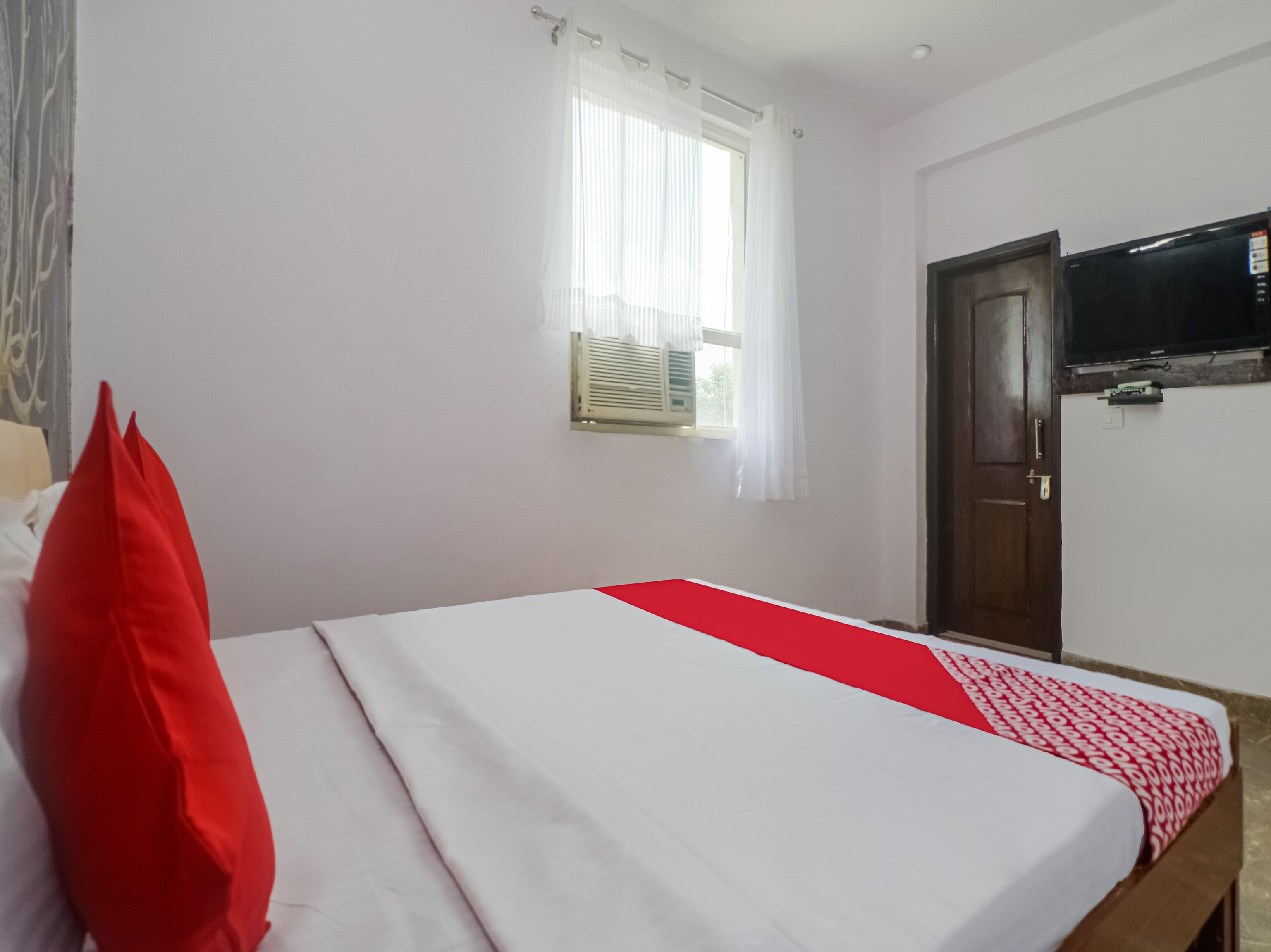 Hotel O Silver Coin Resisdency - Tap to explore photos